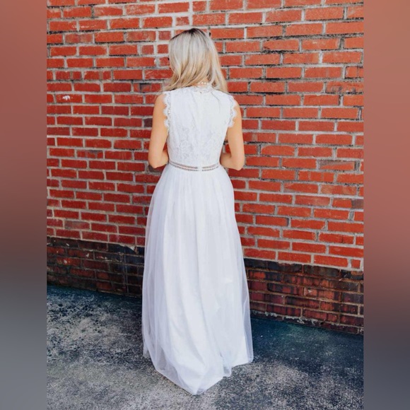 NWT Vintage Inspired “ Can I Call You Mine” Sleeveless White Mesh Maxi Dress - Picture 2 of 3